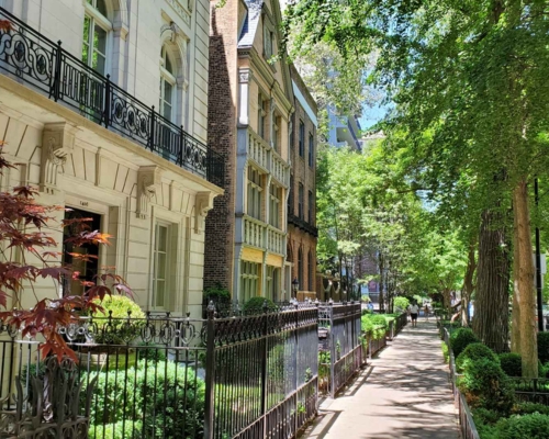 Living in Gold Coast Neighborhood