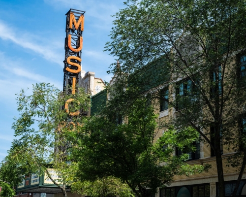 music box theatre, wrigleyville, chicago Steppenwolf Theatre, Lincoln Park